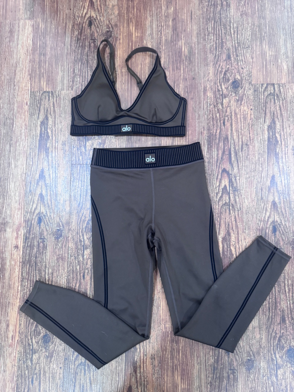 ALO womens workout set